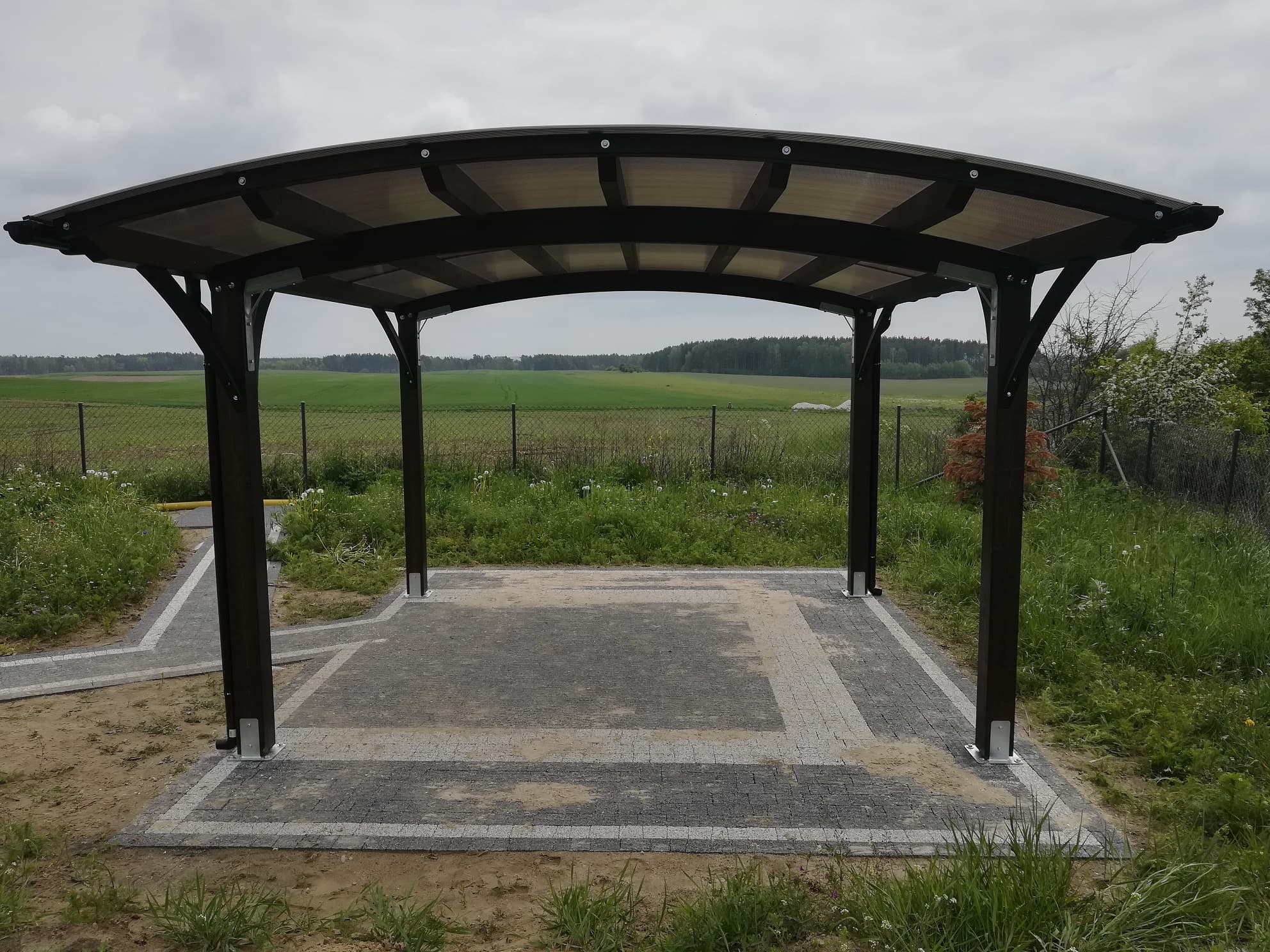 Zadaszenie tarasu na łukach